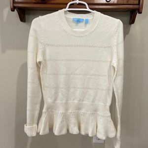 Draper James sweater so cute and soft with great detail! Like new and a Small!